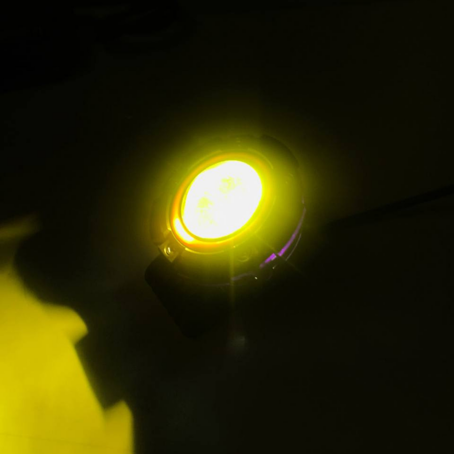FARO LED LUPA EXPLORADOR ARO DE LUZ ROJO