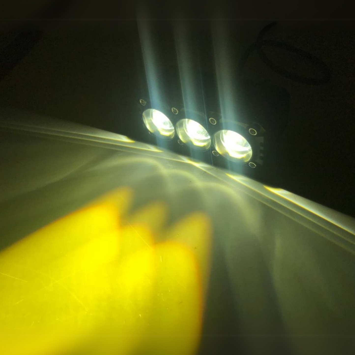 FARO 3 LED TIPO LUPA CON VENTILADOR MOTOS Y CARROS