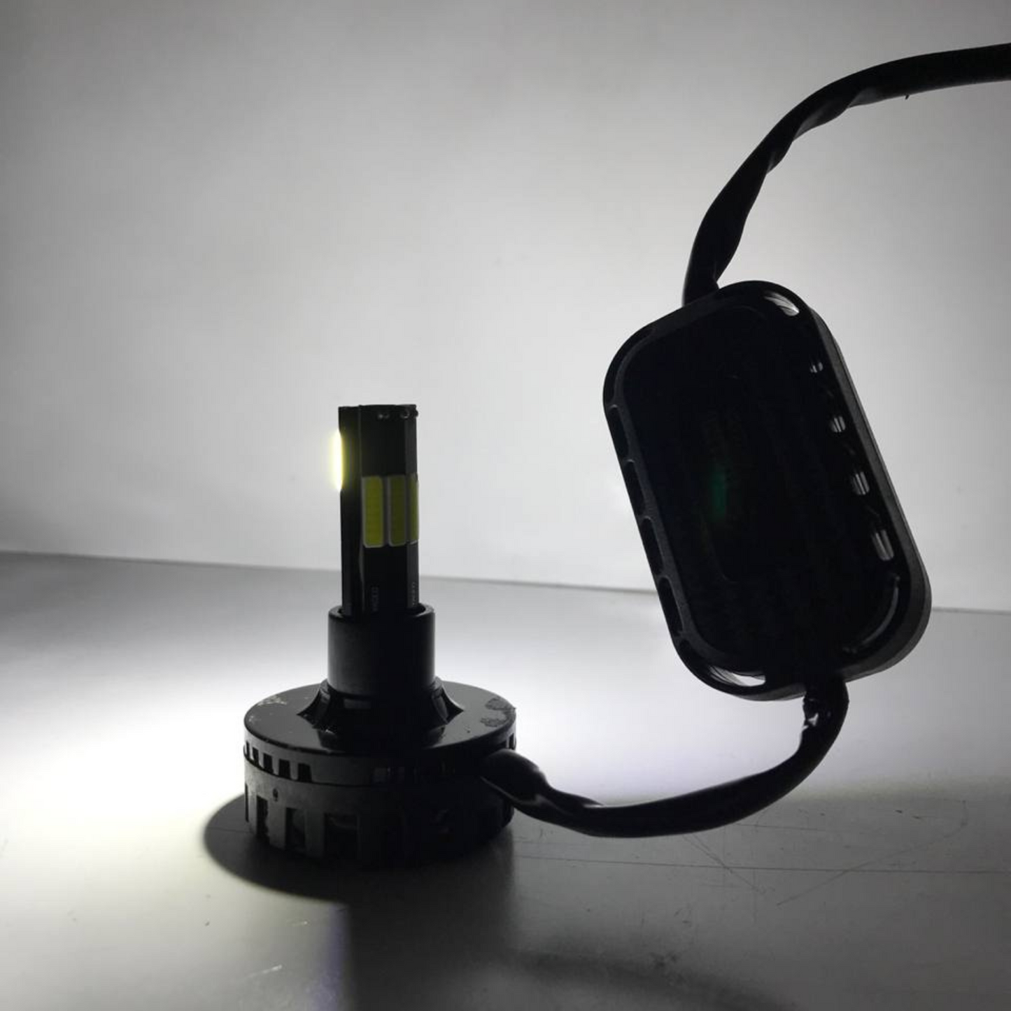 BOMBILLO FARO H4 CON VENTILADOR ORIGINAL STALLION MOTO CARRO