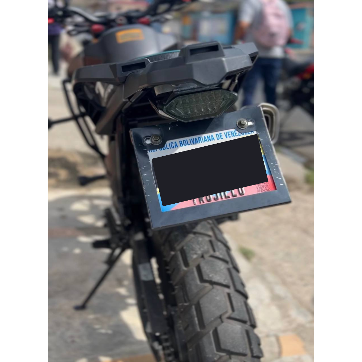 STOP LED CON CRUCES BASE METALICA