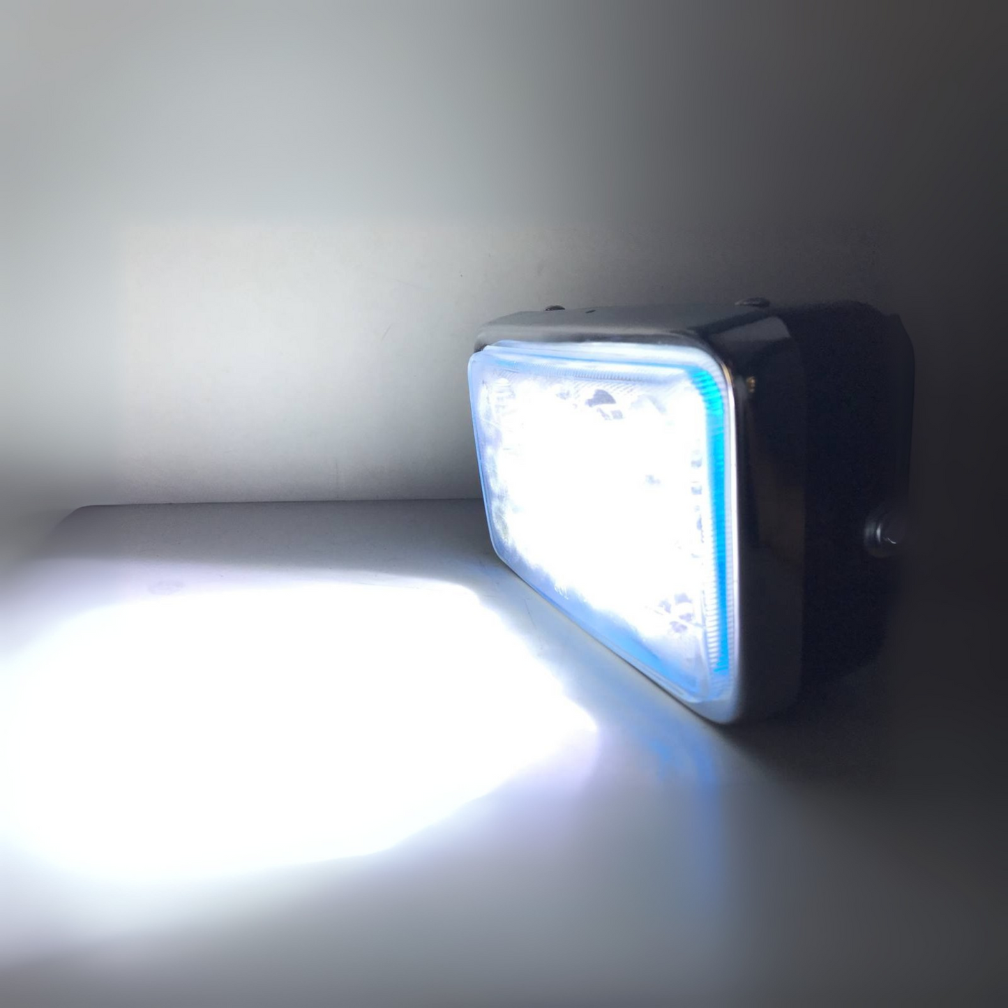 FARO 15 LED MD AGUILA LUZ BLANCA LUZ AZUL