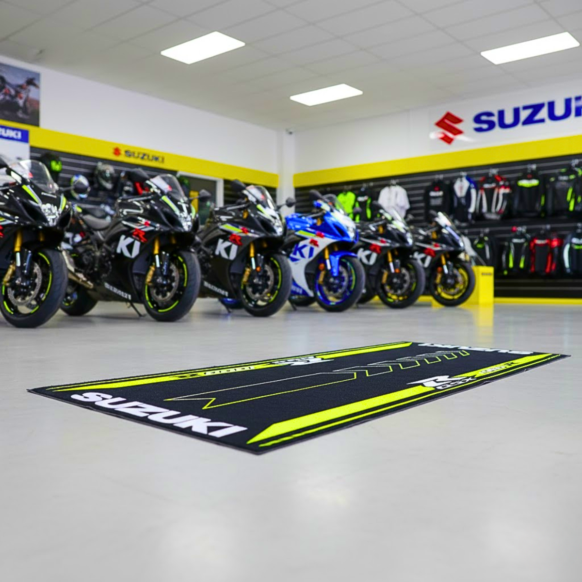 ALFOMBRAS PARA MOTOS EXHIBICION SUZUKI